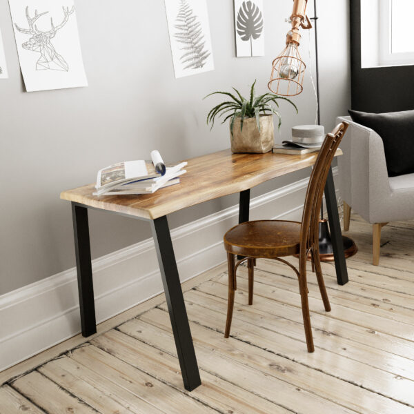 Imagen de ambiente de mesa con patas en forma de U en negro