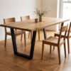 Table à manger en chêne avec pieds de table en V noirs, 77/50 × 72 cm